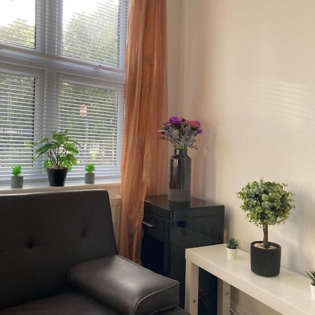 Ocean Waves Apartment Near Bournemouth Beach Экстерьер фото