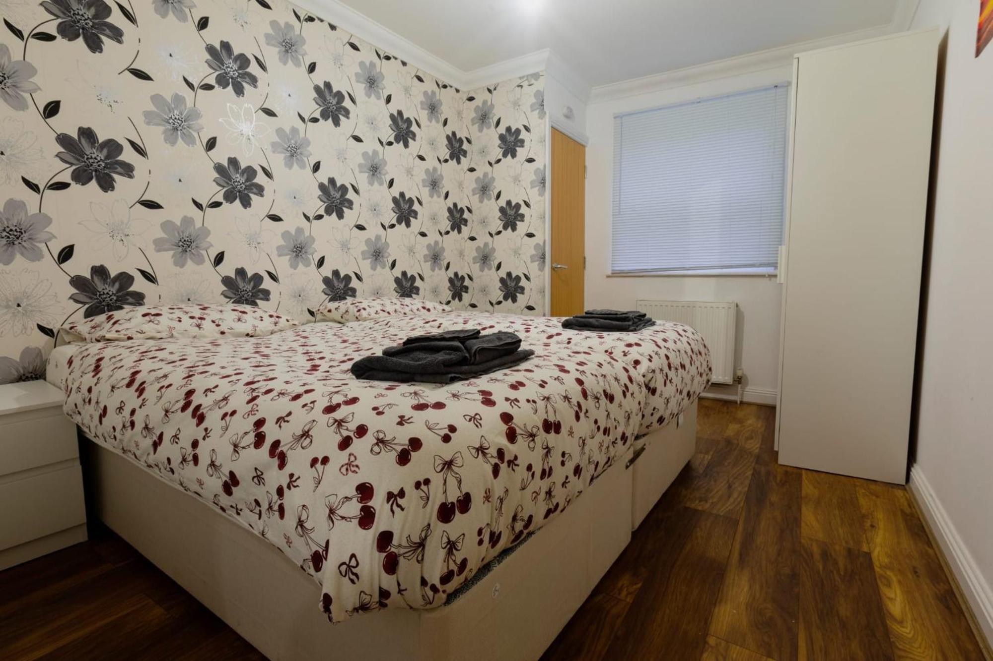 Ocean Waves Apartment Near Bournemouth Beach Экстерьер фото